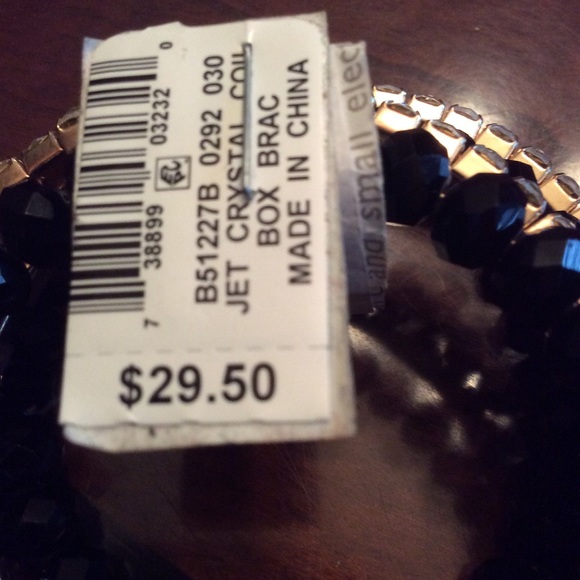 Gorgeous Statement Bracelet - Picture 2 of 2